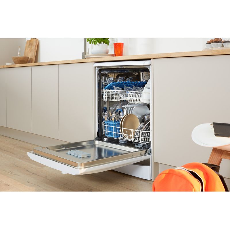 Freestanding Dishwasher Indesit DFG 15B1 UK
