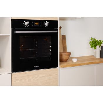 Indesit-OVEN-Built-in-IFW-6340-BL-UK-Electric-A-Lifestyle-perspective