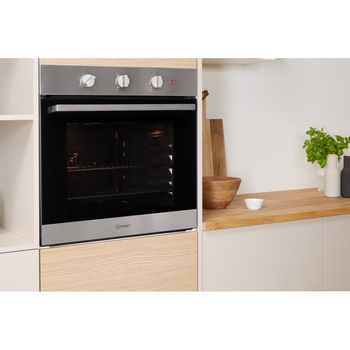 Indesit OVEN Built-in IFW 6530 IX UK Electric A Lifestyle perspective