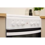Indesit-Cooker-IS5V4KHW-UK-White-Electrical-Lifestyle-control-panel