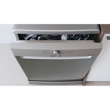Indesit-Dishwasher-Freestanding-DFE-1B19-X-UK-Freestanding-F-Lifestyle-control-panel
