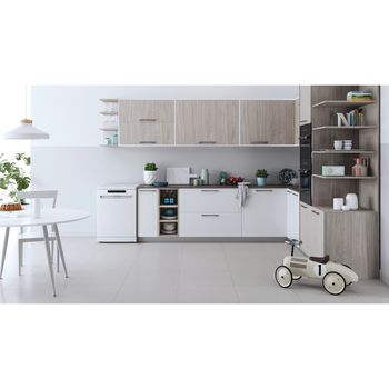 Indesit-Dishwasher-Freestanding-DFC-2C24-UK-Freestanding-E-Lifestyle-frontal