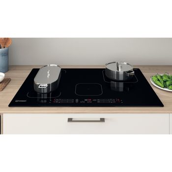 Indesit HOB IB 21B77 NE Black Induction vitroceramic Lifestyle frontal top down