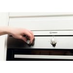 Indesit-OVEN-Built-in-FIM-31-K.A-IX-GB-Electric-A-Lifestyle_People