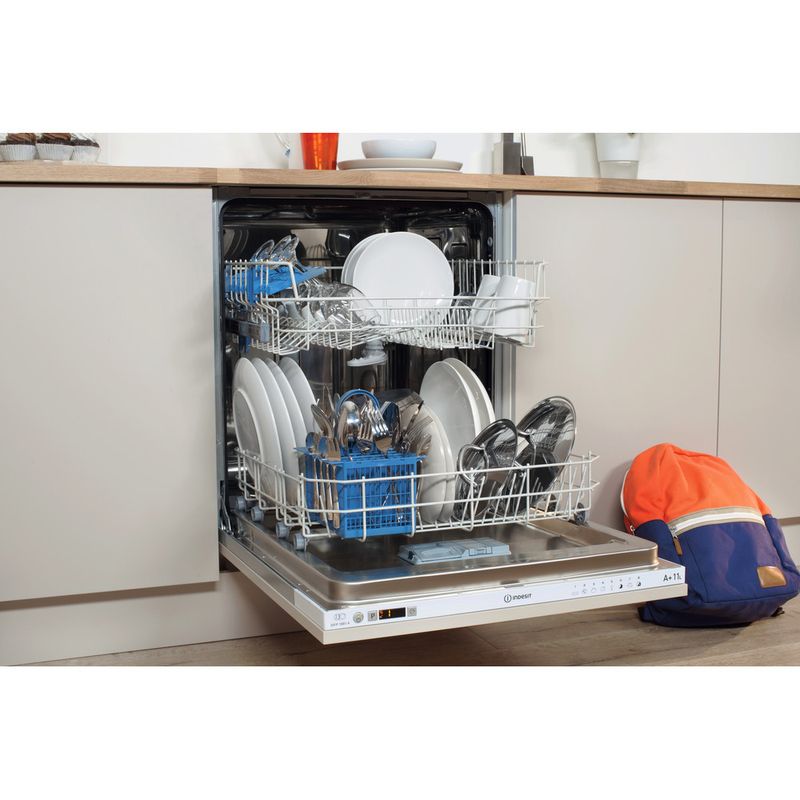 Indesit-Dishwasher-Built-in-DIFP-18B1-UK-Full-integrated-A-Lifestyle-perspective-open