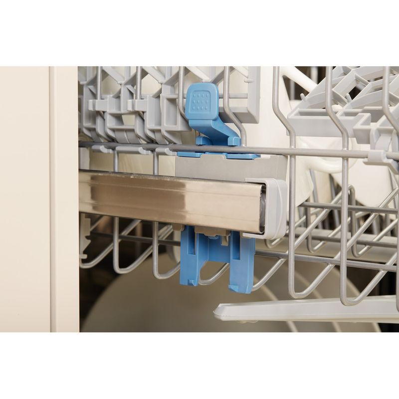 Indesit-Dishwasher-Free-standing-DSR-15B-UK-Free-standing-A-Lifestyle-detail