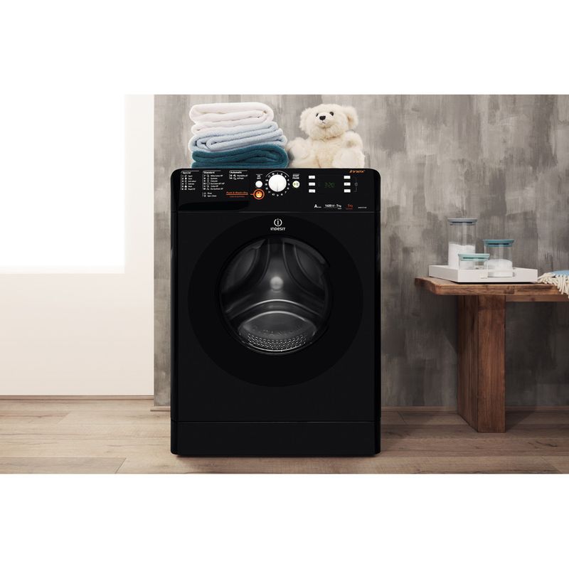 Indesit-Washer-dryer-Free-standing-XWDE-751480X-K-UK-Black-Front-loader-Lifestyle-frontal