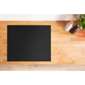 Indesit-HOB-VID-641-B-C-Black-Induction-vitroceramic-Lifestyle-frontal