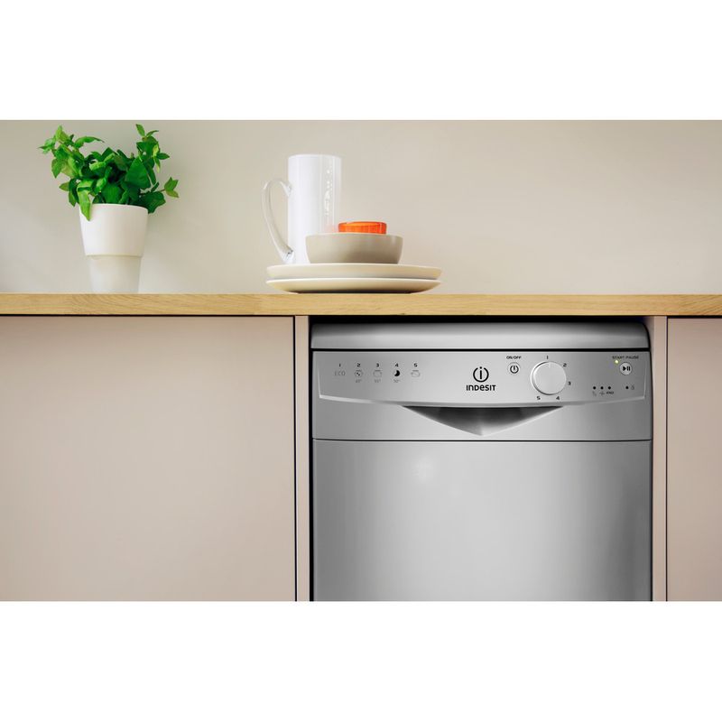 Indesit-Dishwasher-Free-standing-DSR-15B1-S-UK-Free-standing-A-Lifestyle-control-panel