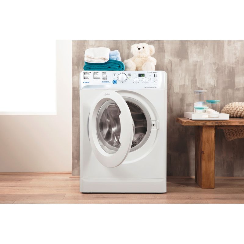 Indesit-Washing-machine-Free-standing-BWSD-71252-W-UK-White-Front-loader-A---Lifestyle_Frontal_Open
