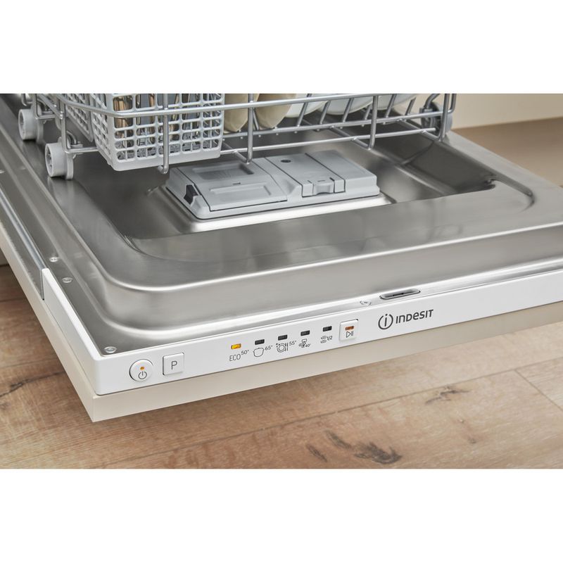 Integrated Dishwasher Indesit DSIE 2B10 UK