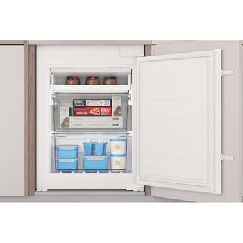 Indesit Fridge Freezer Built-in INC18 T112 UK White 2 doors Lifestyle detail