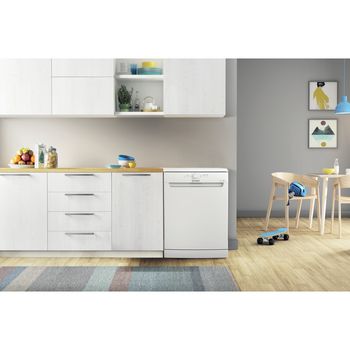 Indesit Dishwasher Freestanding D2F HK26  UK Freestanding E Lifestyle frontal